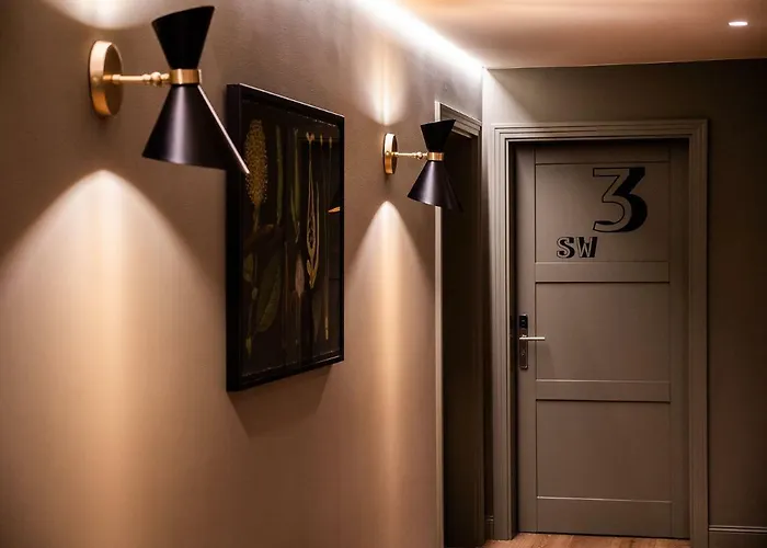 Alpenloge Hotel *