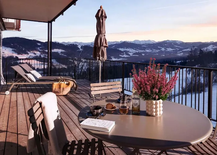 Alpenloge Hotel *